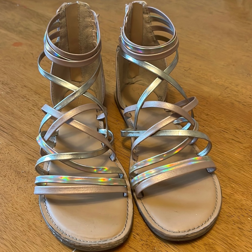 Cat & Jack Girls size 5 Gladiator Strappy Flat Sandals Rose Gold Tan Iridescent